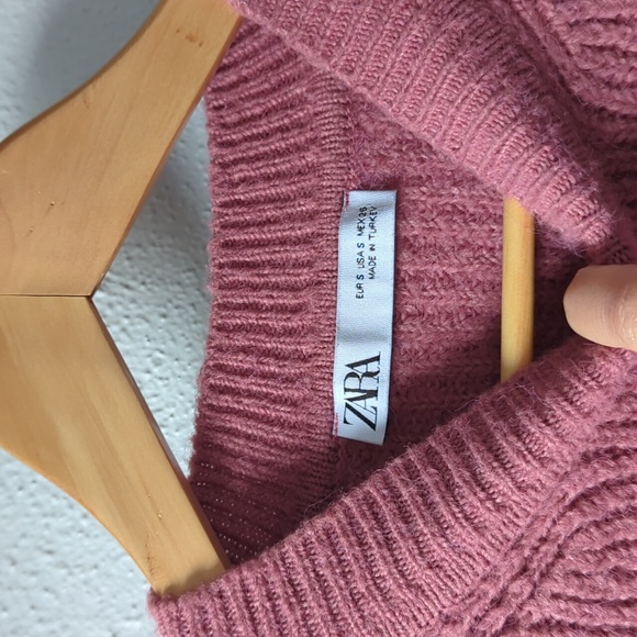Zara Sweater - Picture 2 of 5
